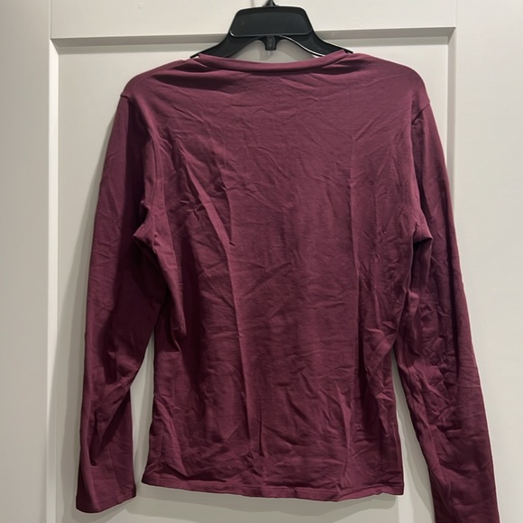 Abercrombie and Fitch Essential Tuckablr baby tee size large burgundy - Picture 3 of 3